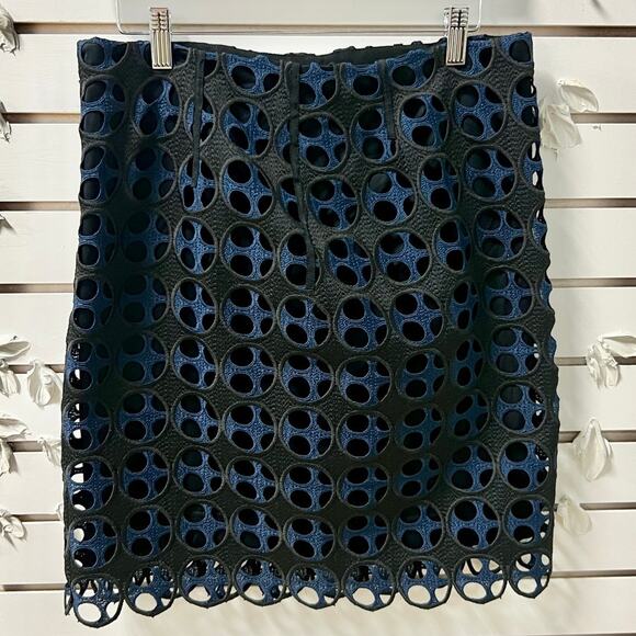 NWT Akris Punto Eyelet Laser Cut Lace Layered Mini Skirt Nero-Blu Mare Women's M - Picture 6 of 7